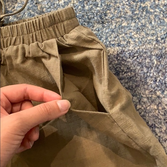 Flowy Shorts - Picture 2 of 4